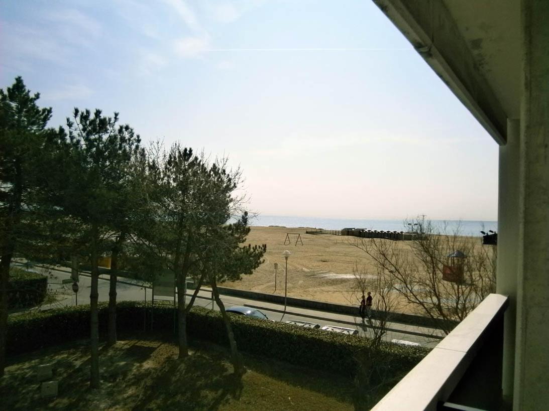 Condominio Columbus Bibione Buitenkant foto